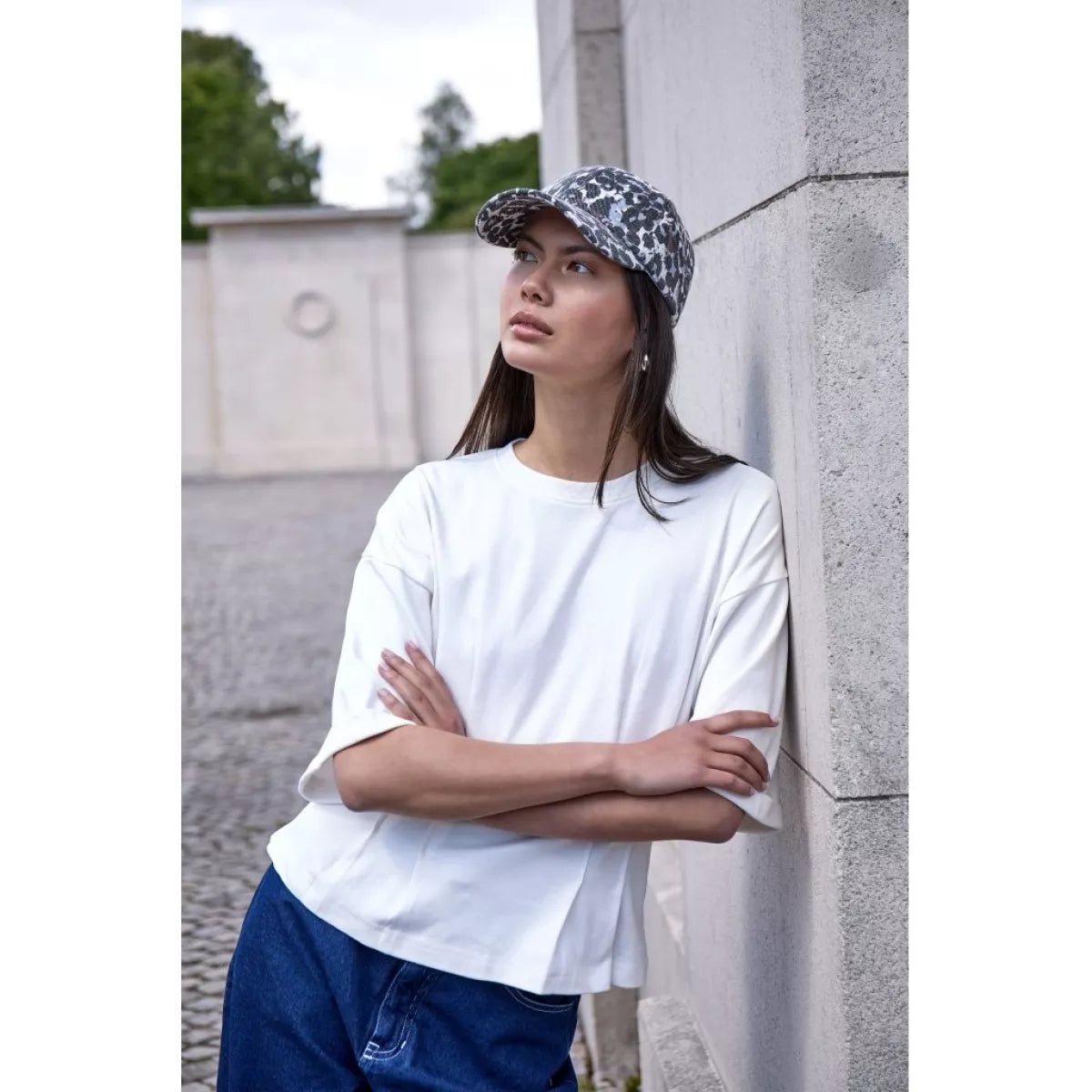 Minus Minus Pet Leopard